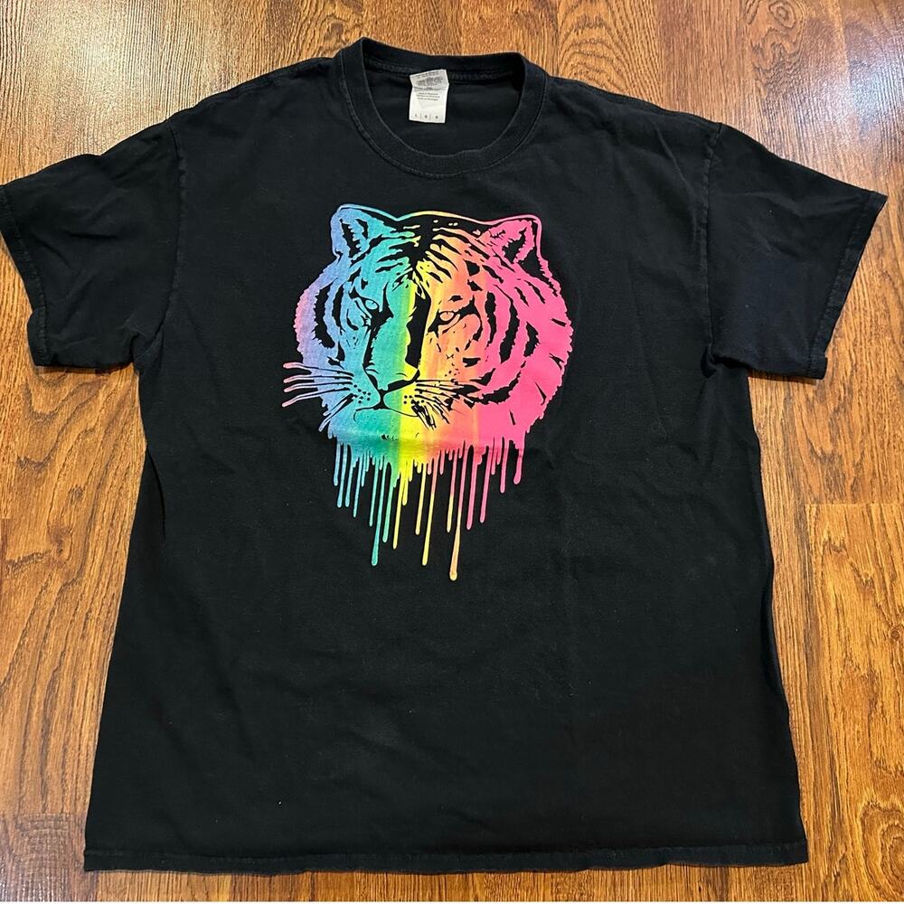Gildan Neon Dripping Tiger Cotton Graphic T-shirt Black Sz Large Unique Rainbow